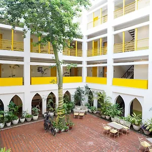 4* Hotel Bloom Boutique L Signature Towers