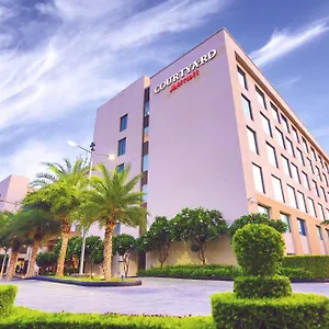 Courtyard By Marriott Agra 5* Agra (Uttar Pradesh)