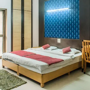 3* Guest house Elevate Residency