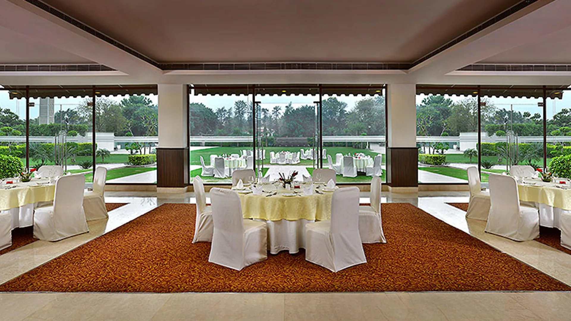 Four Points By Sheraton New Delhi, Airport Highway 3*,