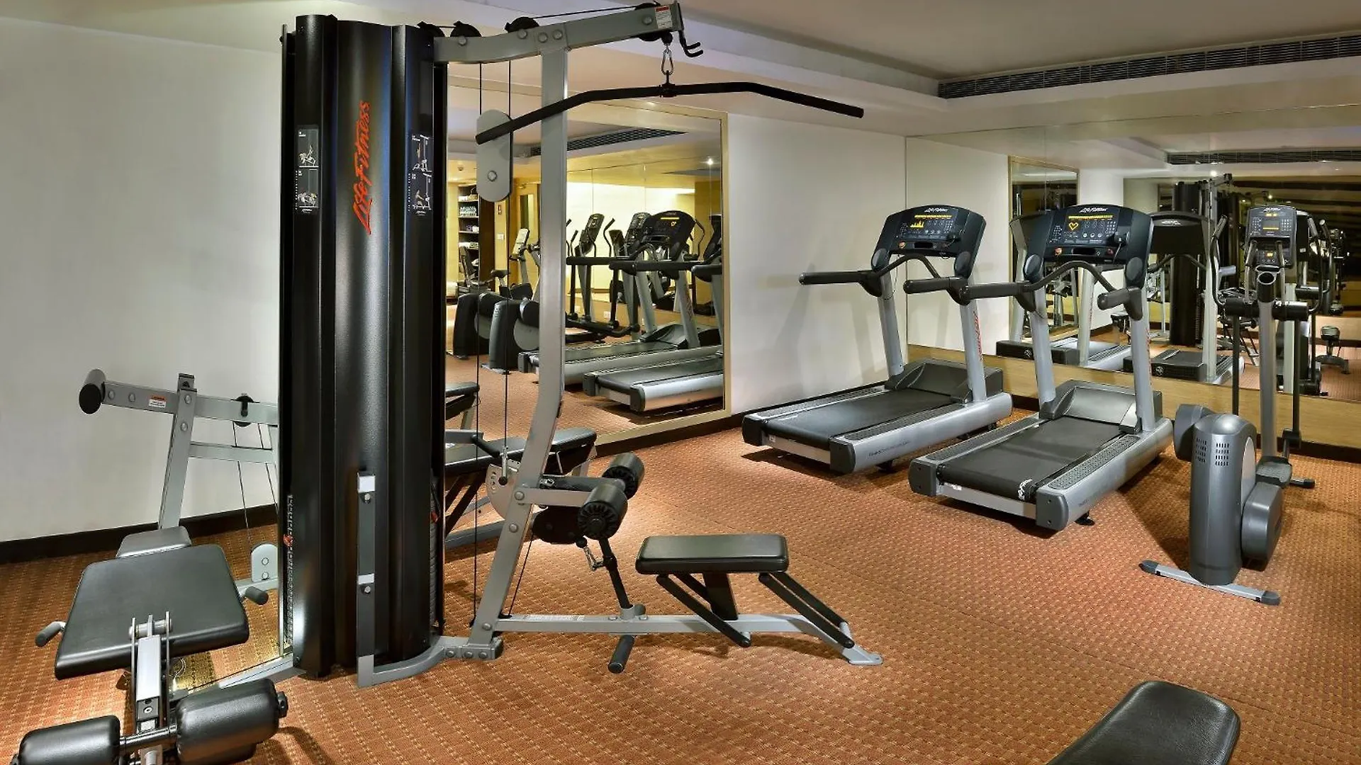 Hotel Four Points By Sheraton New Delhi, Airport Highway