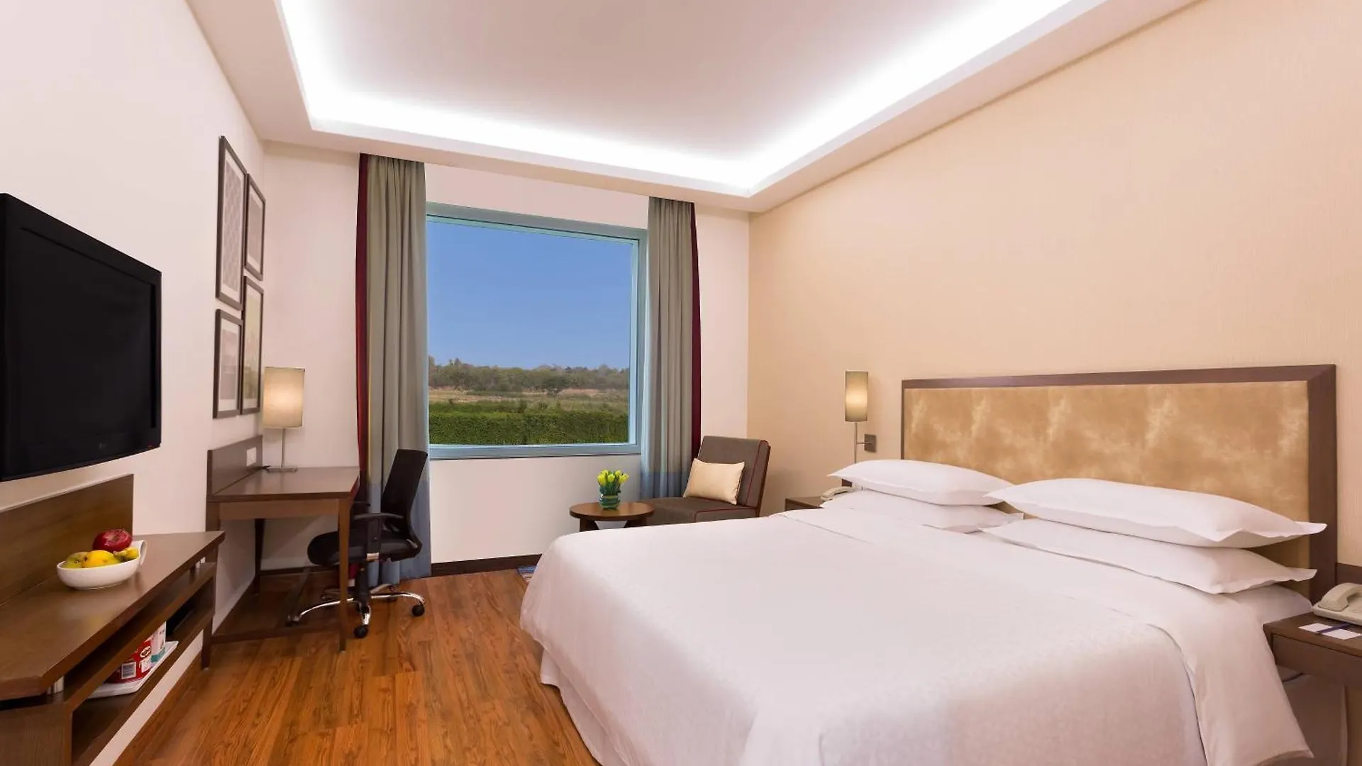 Four Points By Sheraton New Delhi, Airport Highway Hotel